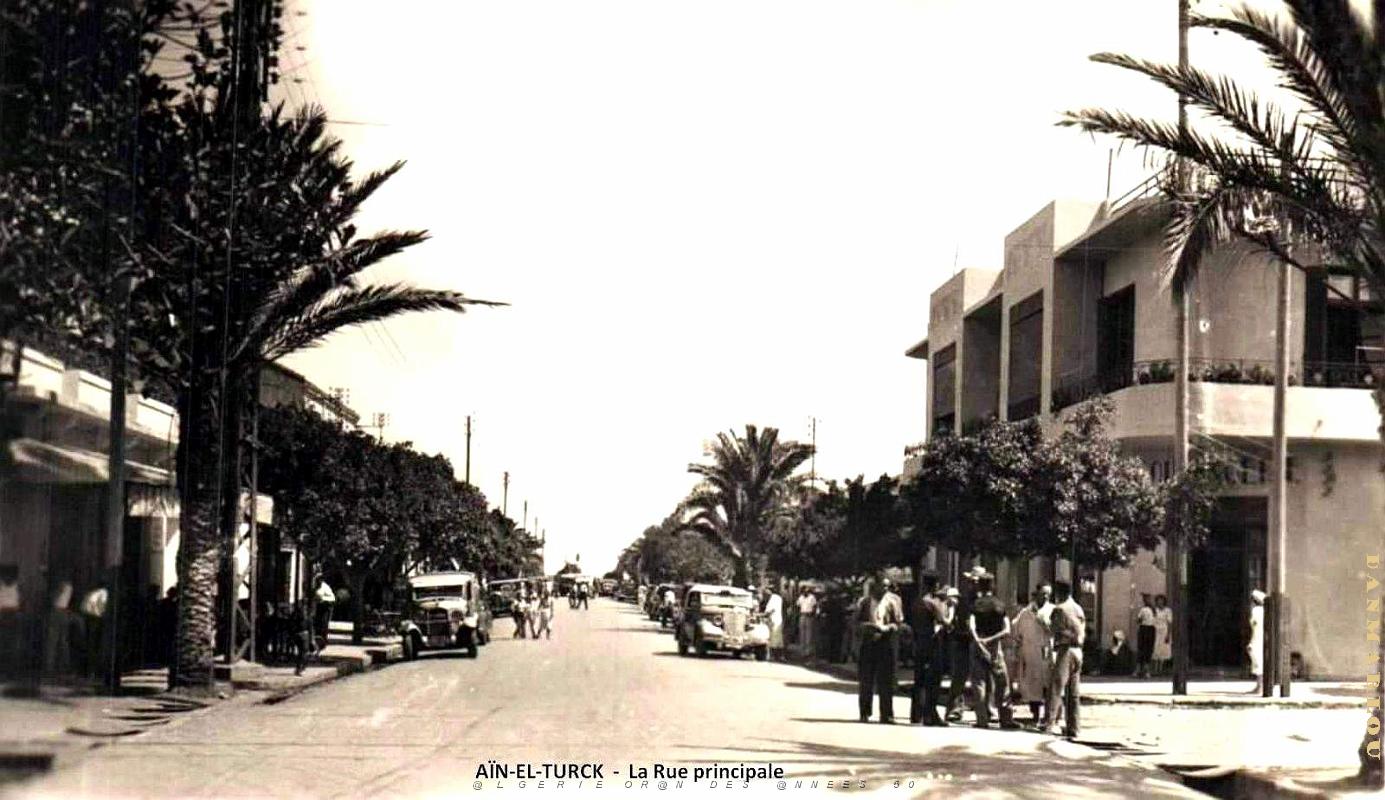 Ain-el-Turck - Rue principale.jpg